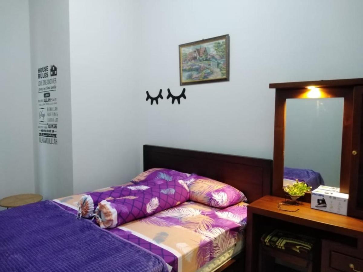 Family Villa Syariah C-37 Batu Бату Экстерьер фото