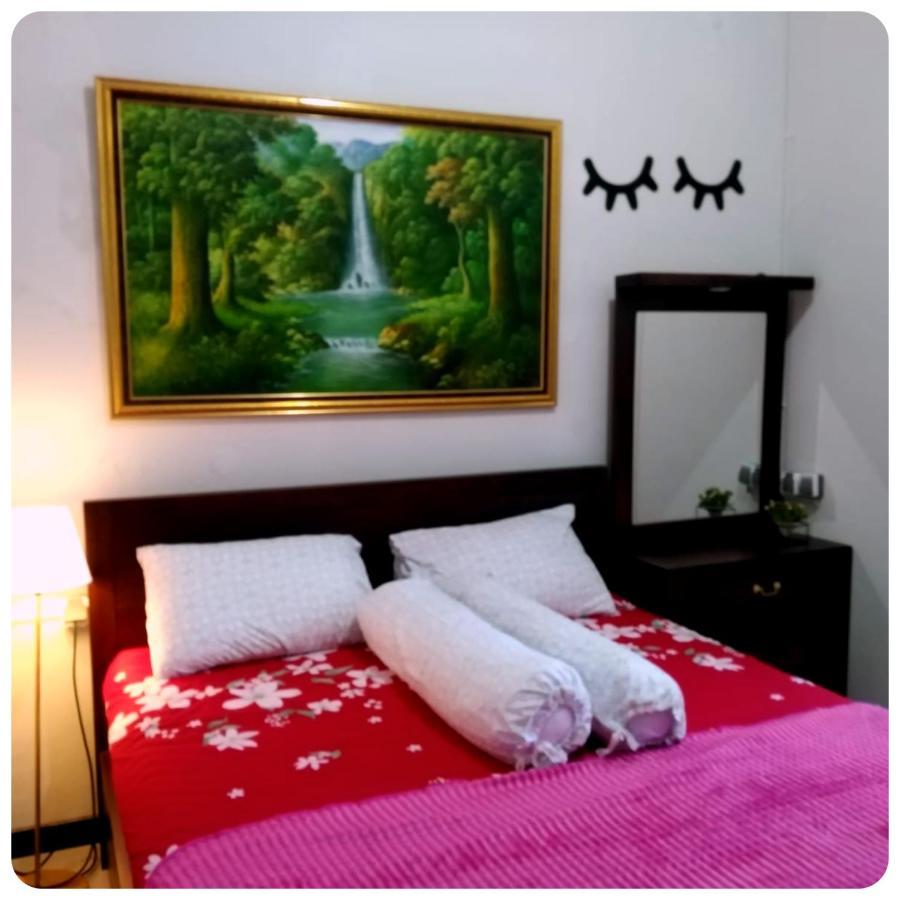 Family Villa Syariah C-37 Batu Бату Экстерьер фото